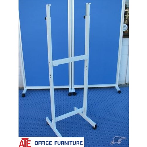 MOBILE STAND FOR BOARDS